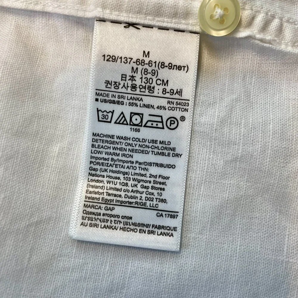 Gap White button down shirt Size M (8-9)